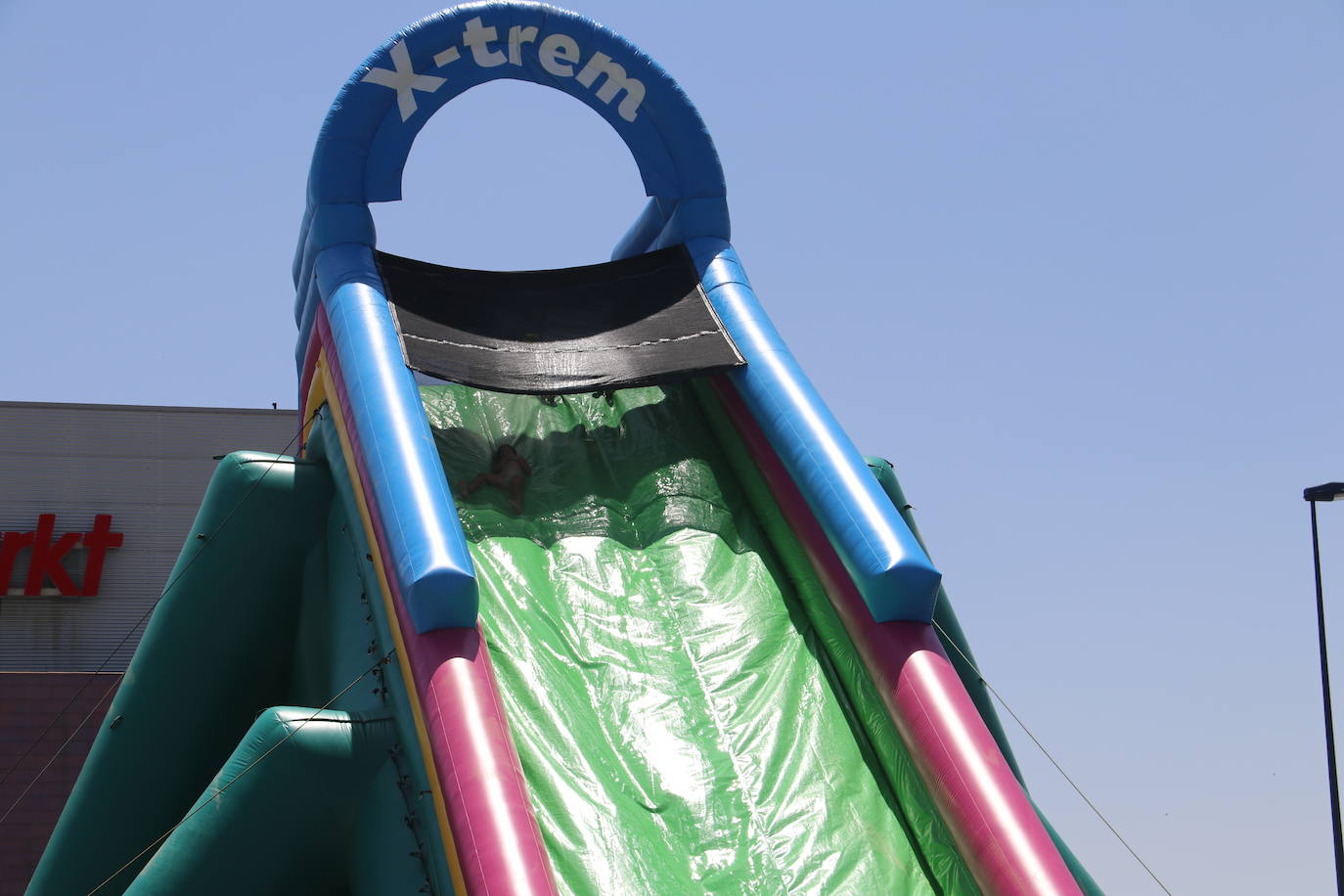 Fotos: La fiesta del agua sigue en Espacio León