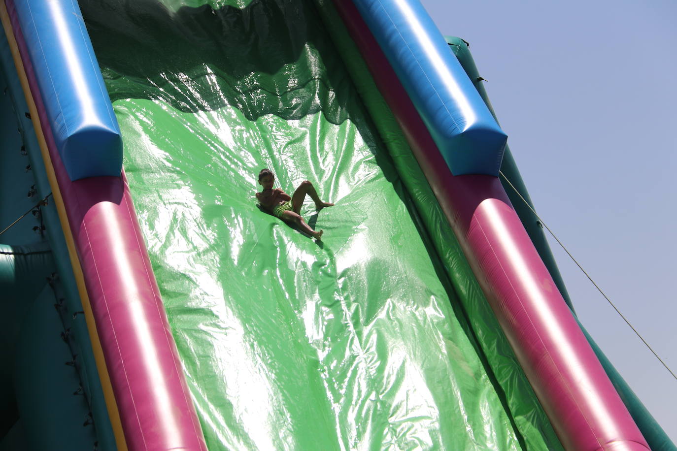 Fotos: La fiesta del agua sigue en Espacio León