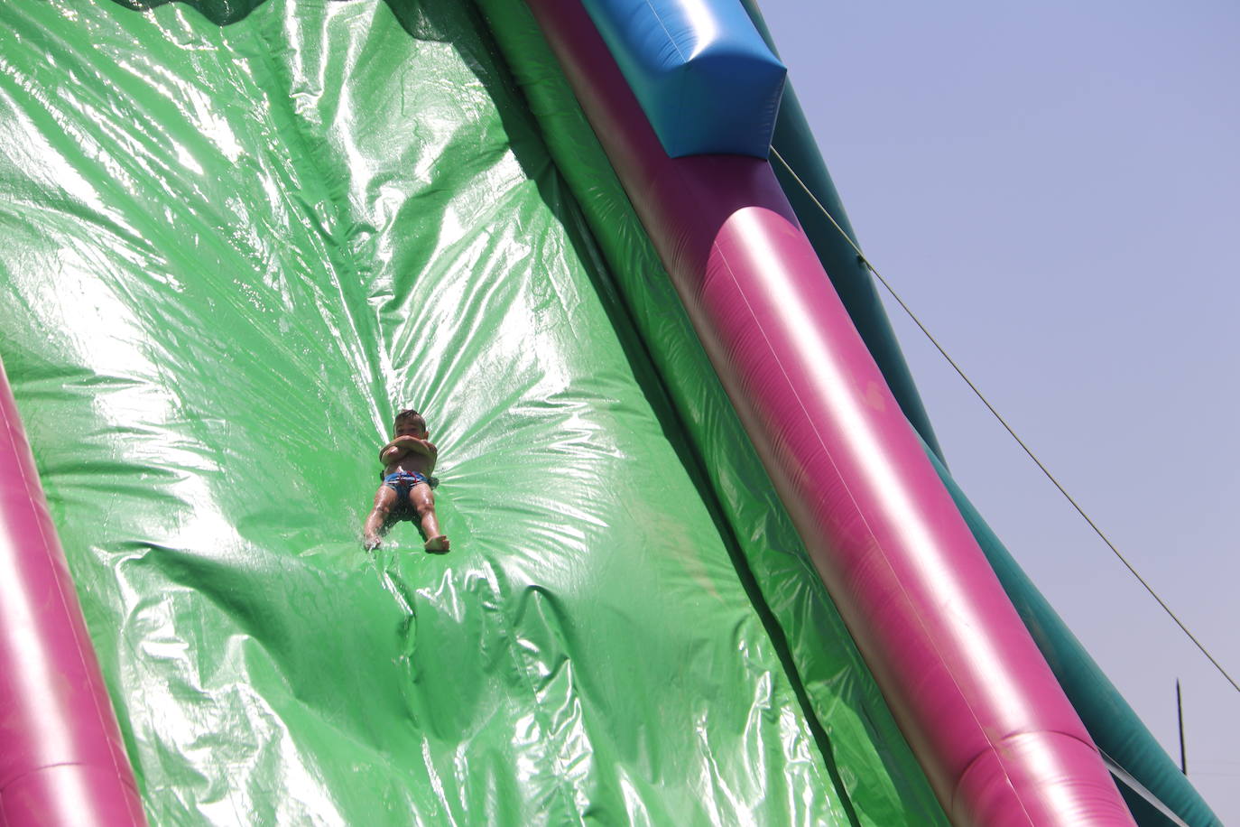 Fotos: La fiesta del agua sigue en Espacio León