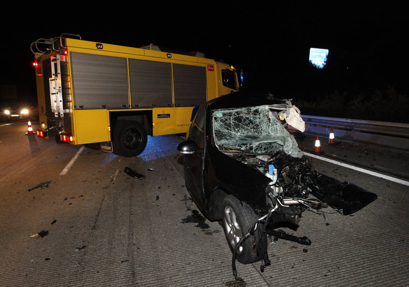 Fotos: Un muerto y cinco heridos en un accidente provocado por un kamikaze en la &#039;Y&#039;