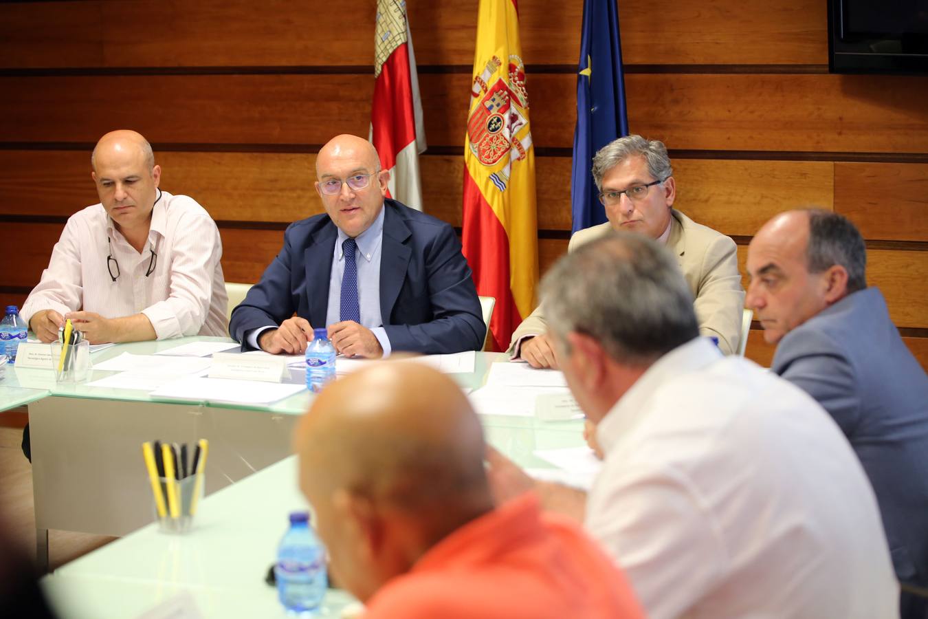 El consejero de Agricultura, Ganadería y Desarrollo Rural, Jesús Julio Carnero, preside el Consejo Agrario de Castilla y León.