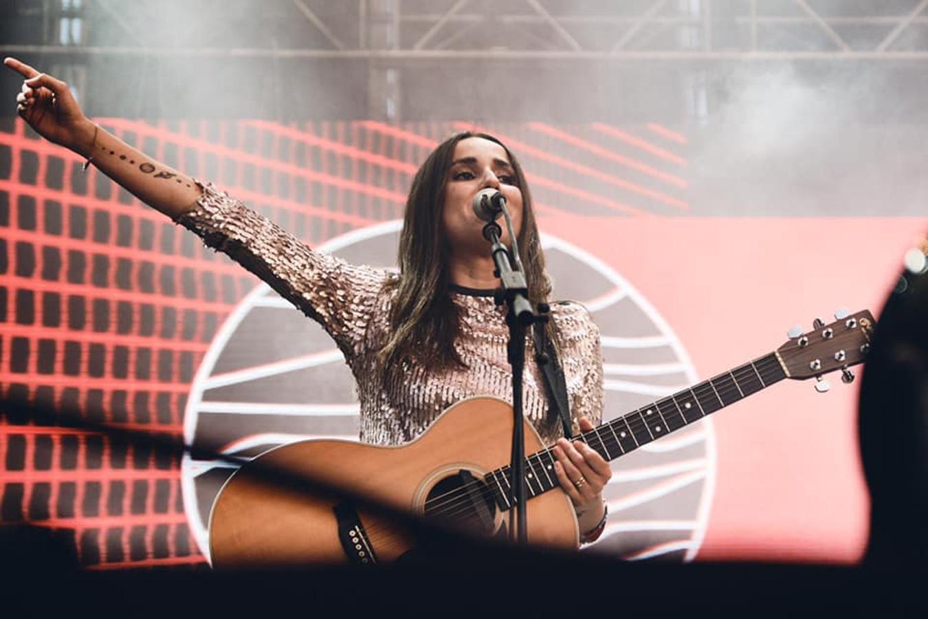 Zahara, Izal y Carlos Sadness hicieron vibrar y cantar a todo Ponferrada