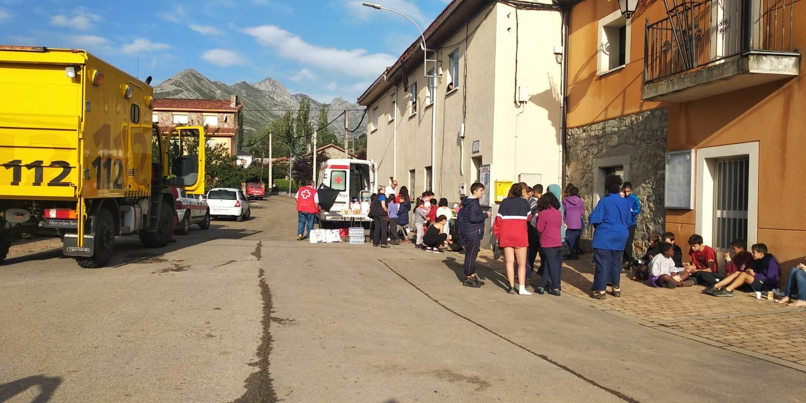 Fotos: Evacúan a un campamento scout en Acebedo por las intensas lluvias