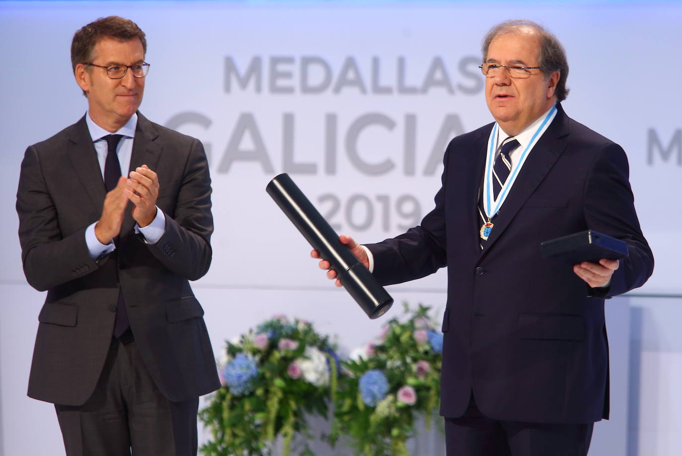 Fotos: Herrera recibe la Medalla de Oro de Galicia