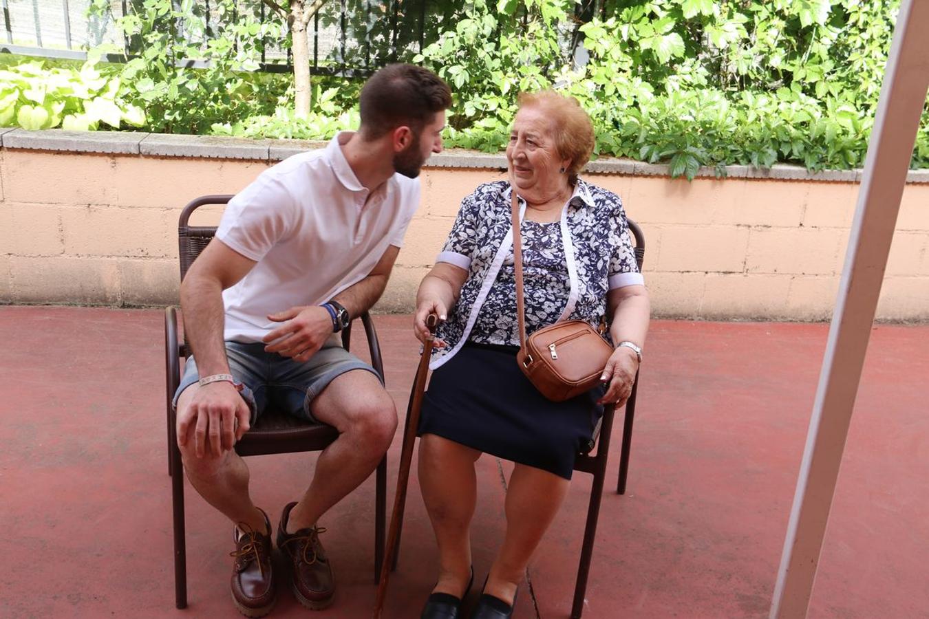 Fotos: Se buscan nietos, razón, acabar con la soledad