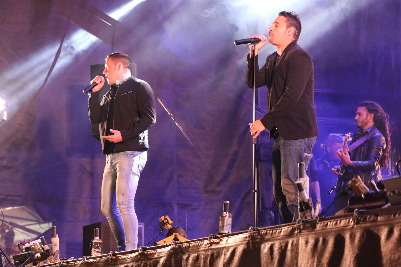 Fotos: Concierto de Andy y Lucas en Cármenes