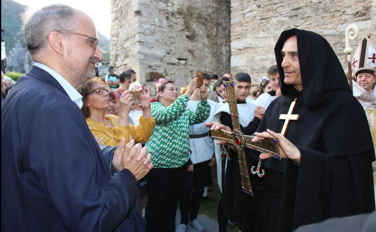 El alcalde de Ponferrada asiste a la fiesta de Peñalba.