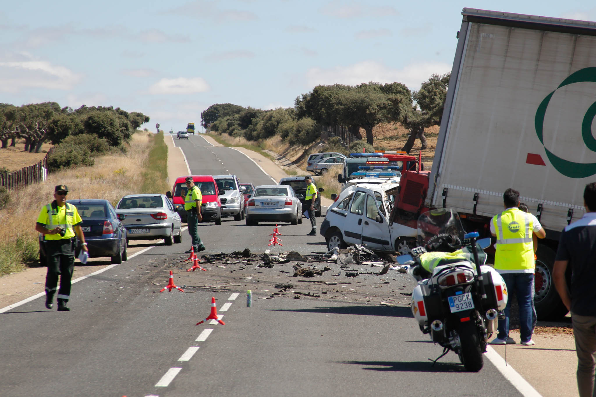 El vehículo en el que viajaba el fallecido quedó completamente destrozado