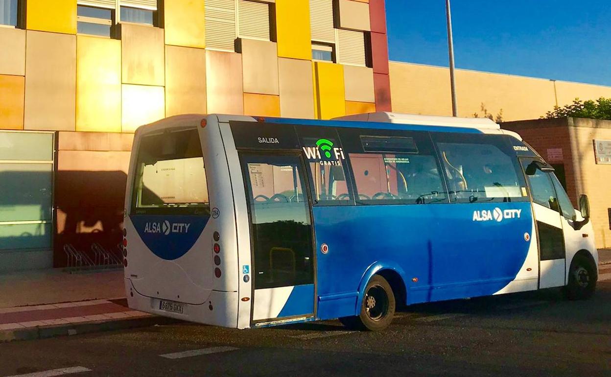 Autobús que conecta el CRE San Andrés del Rabanedo.