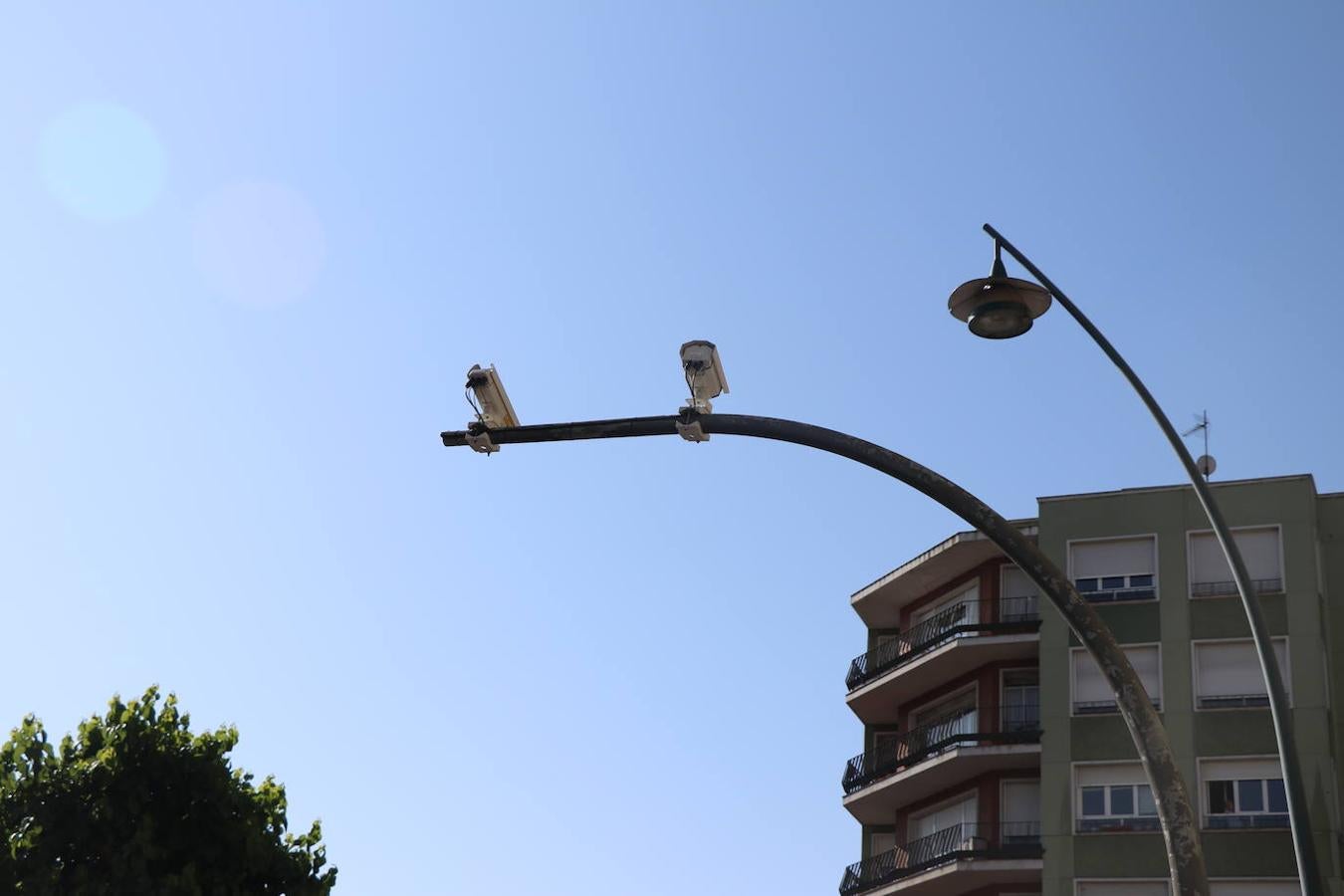 Fotos: León suma su cuarto foto-rojo: entra en funcionamiento el del Paseo de Salamanca