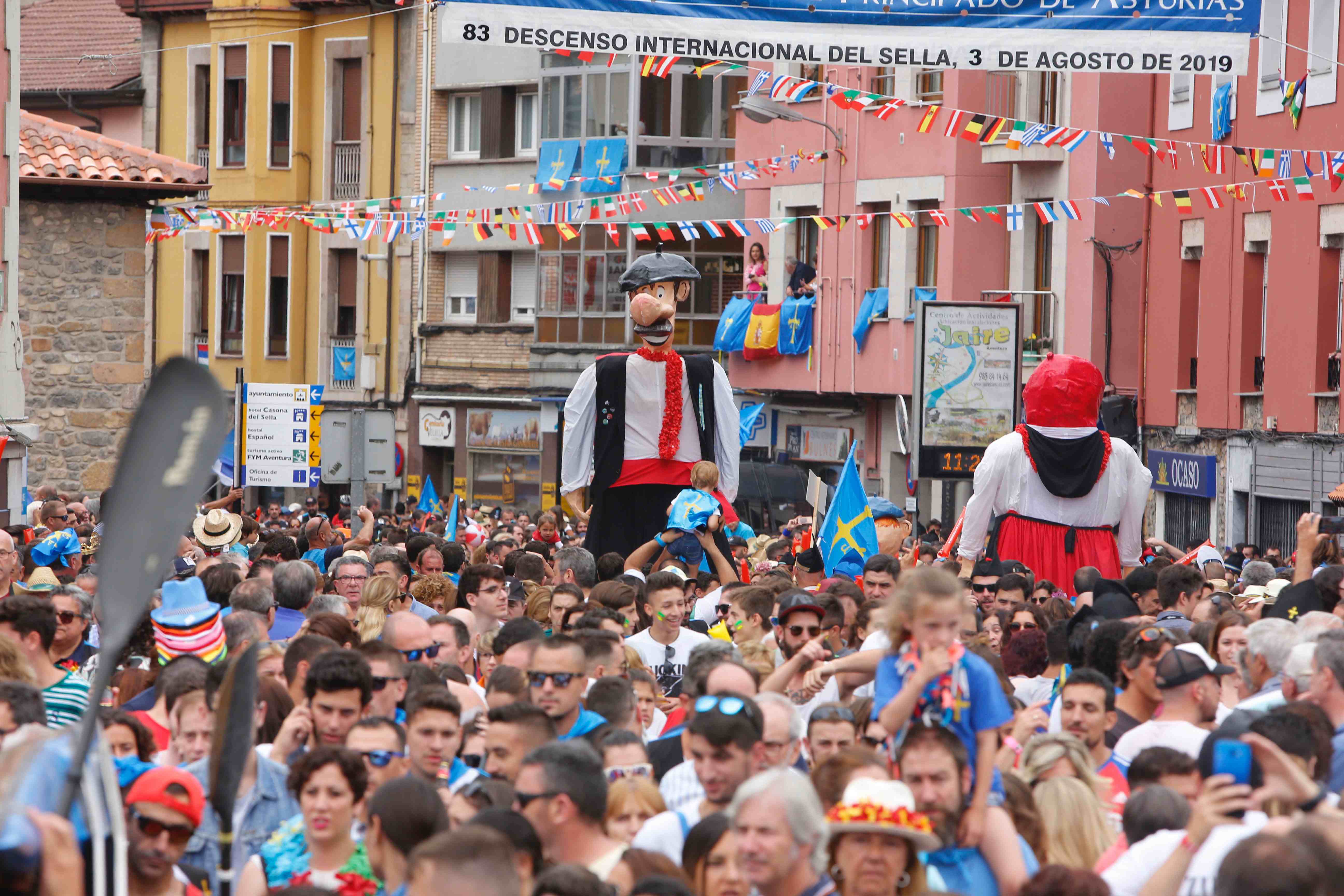 Miles de personas disfrutaron este sábado de la fiesta de las piragüas. ¡Búscate en nuestra galería! 