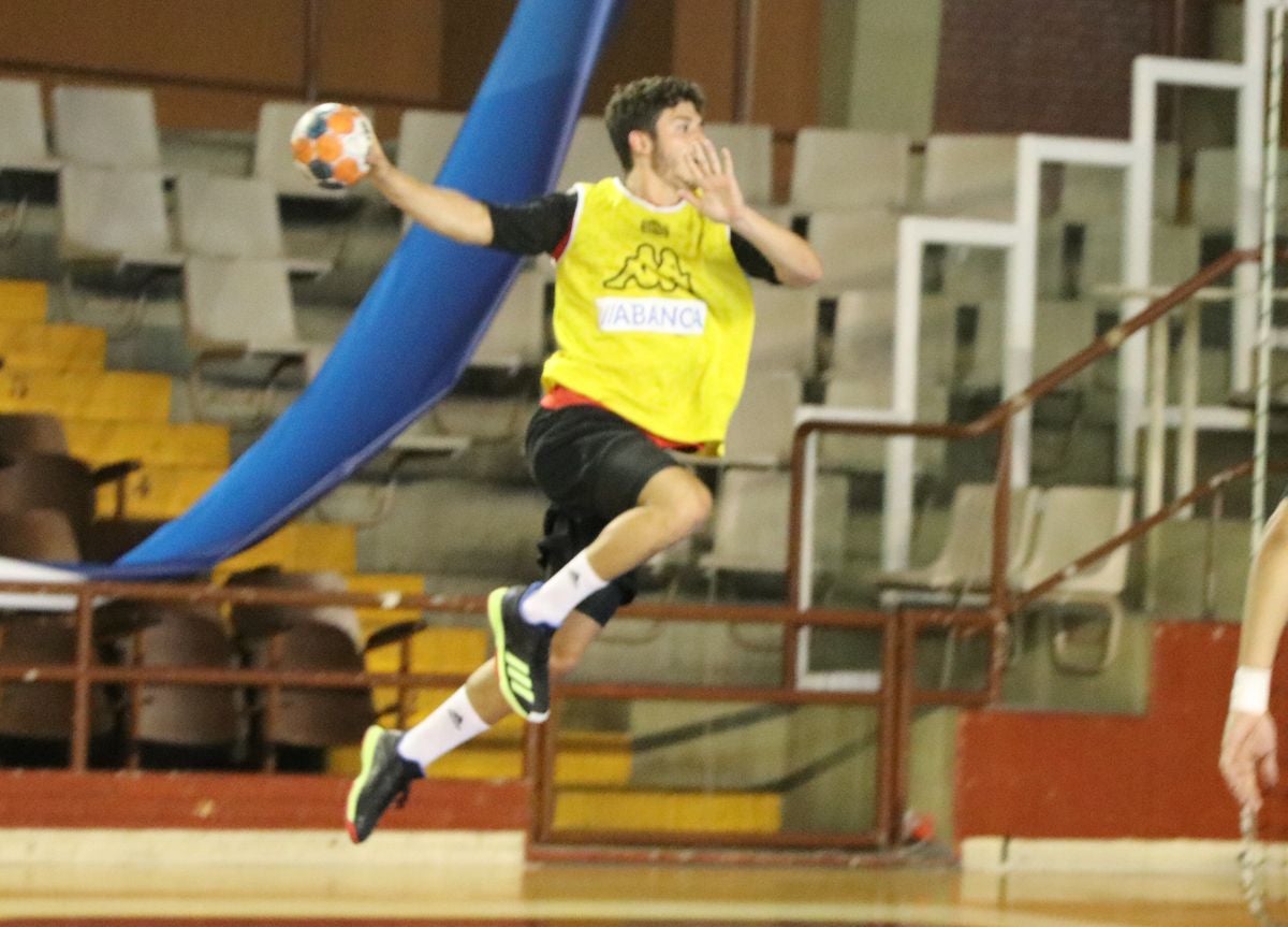 Manolo Cadenas, durante el entrenamiento de este miércoles.