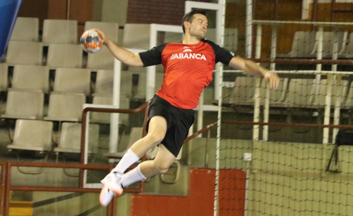Manolo Cadenas, durante el entrenamiento de este miércoles.