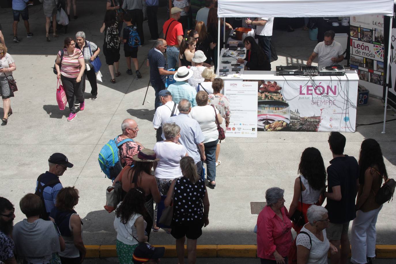 Fotos: Primer día de &#039;León, para volver siempre&#039; en la Feria de Muestras de Gijón