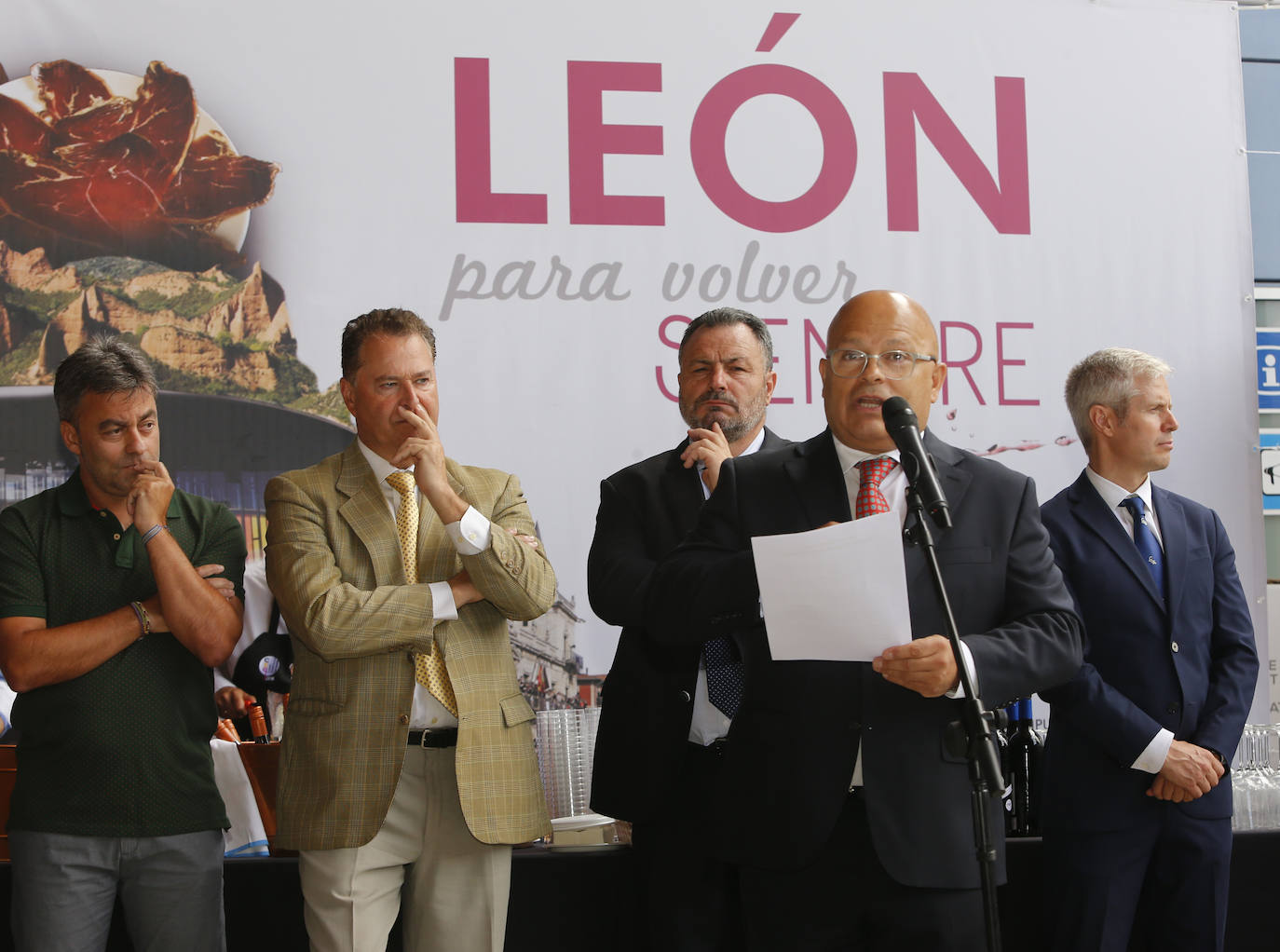 Fotos: La Feria de Muestras de Gijón celebra el Día de León