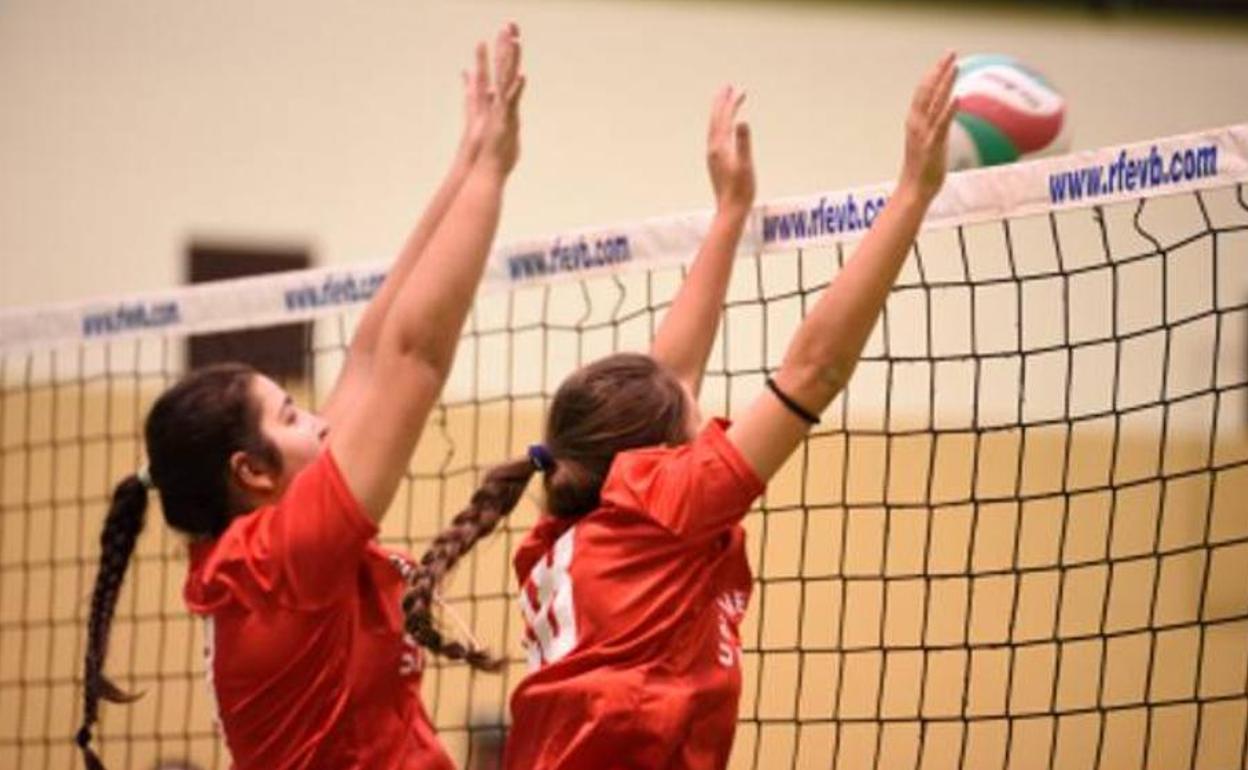 Dos jugadoras de AULE consiguen la medalla de bronce en el Voleyplaza de Soria