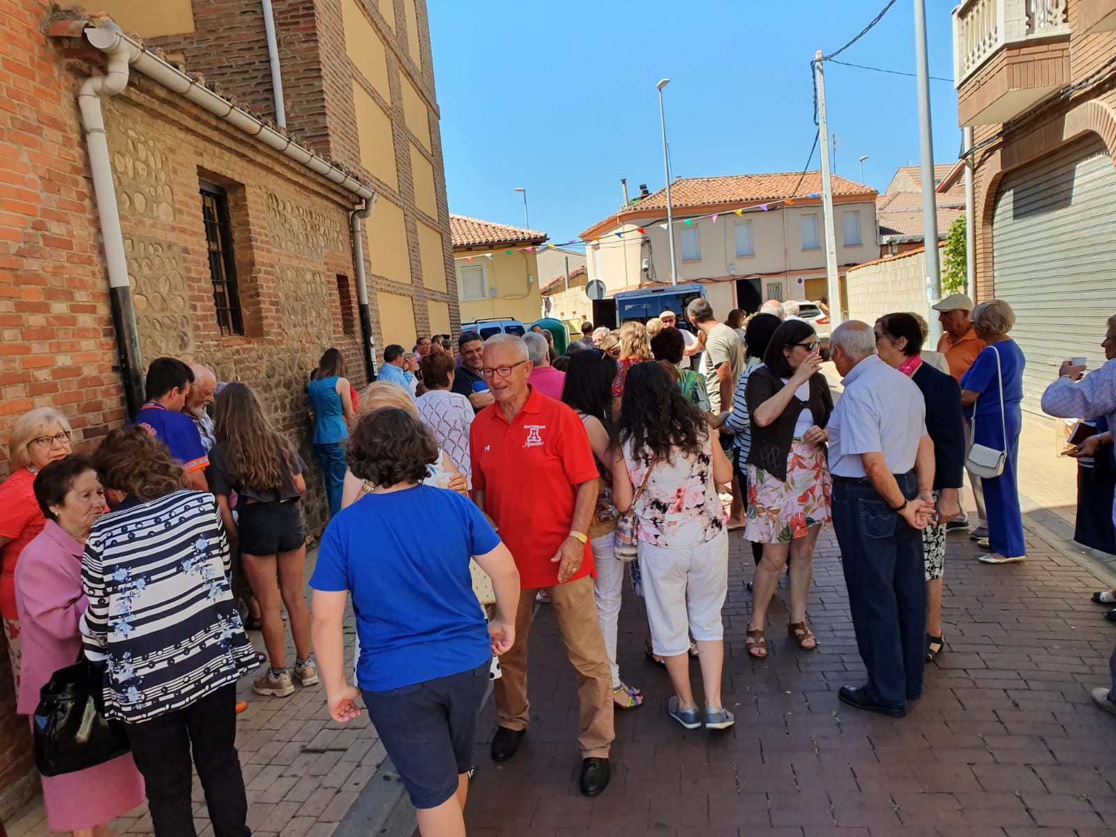 Fotos: Armunia honra a San Roque con música