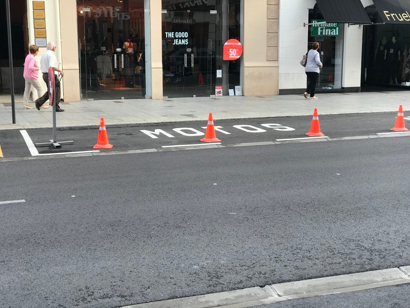 Comienzan las obras para la semipeatonalización de Ordoño.