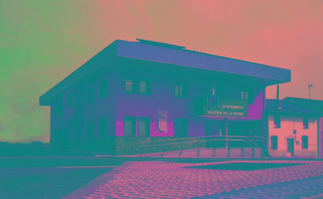 Ciudadanos exige al alcalde de Valverde de La Virgen aclarar «de forma urgente» el uso particular de un vehículo de la flota municipal