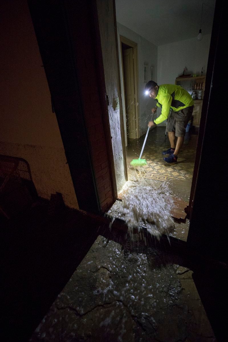 Imagen de la riada en Navas del Marqués.