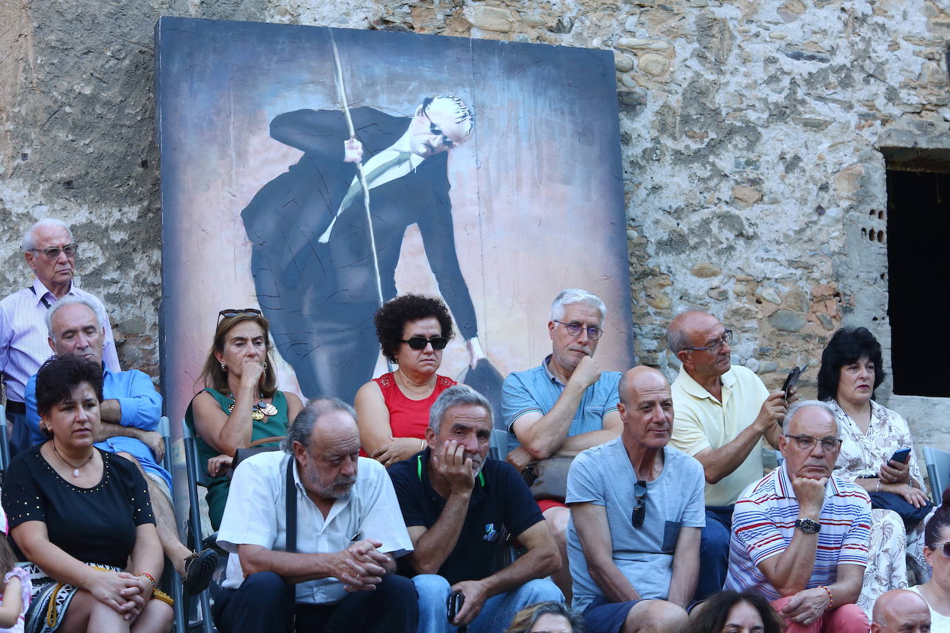 Fotos: Acto de homenaje de la ARMH a las víctimas de desapariciones forzadas en Ponferrada