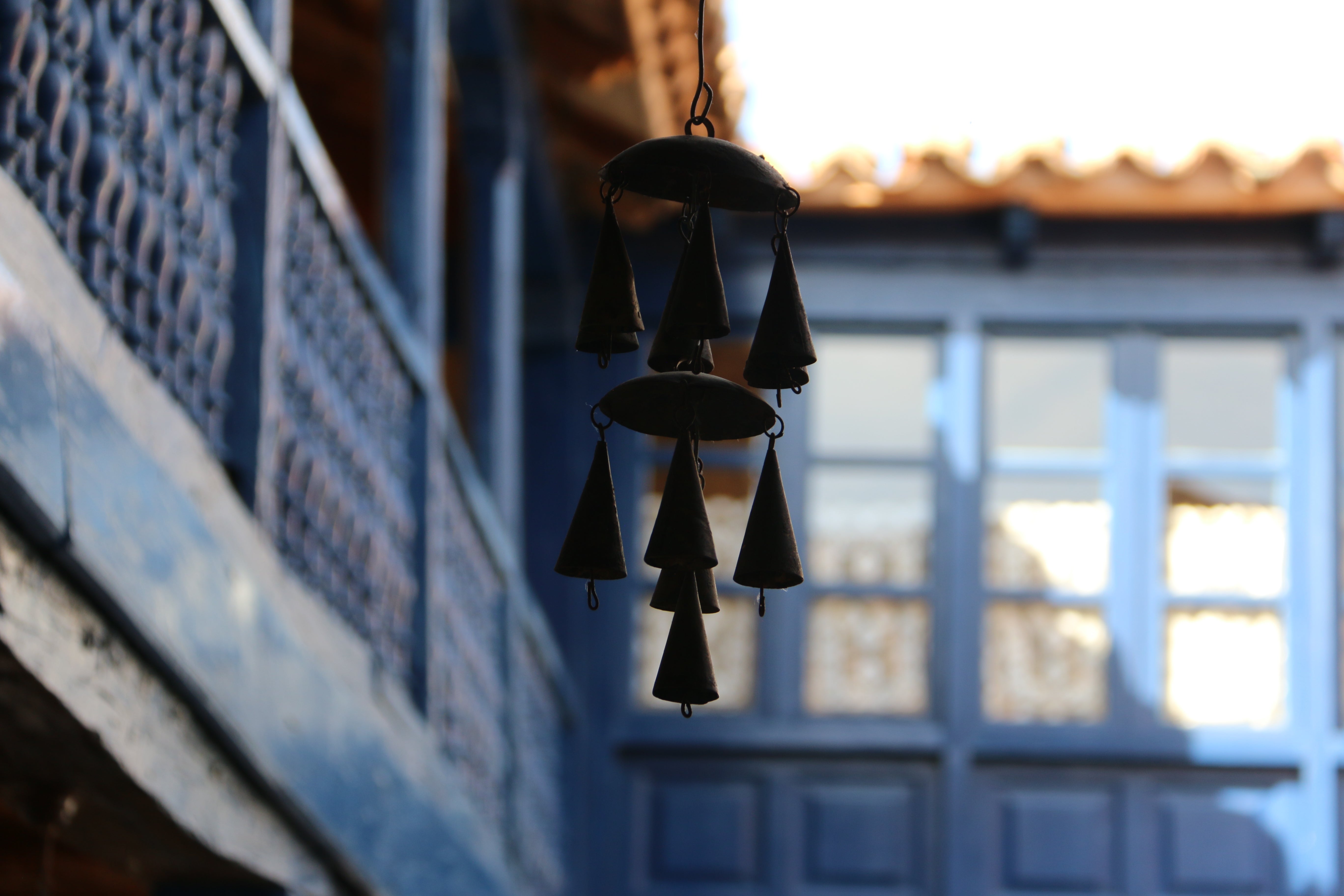 El paso del tiempo no ha mellado en un solo detalle los patios empedrados de esta localidad que este viernes ha abierto sus puertas en una nueva edición de 'Patios con arte'.