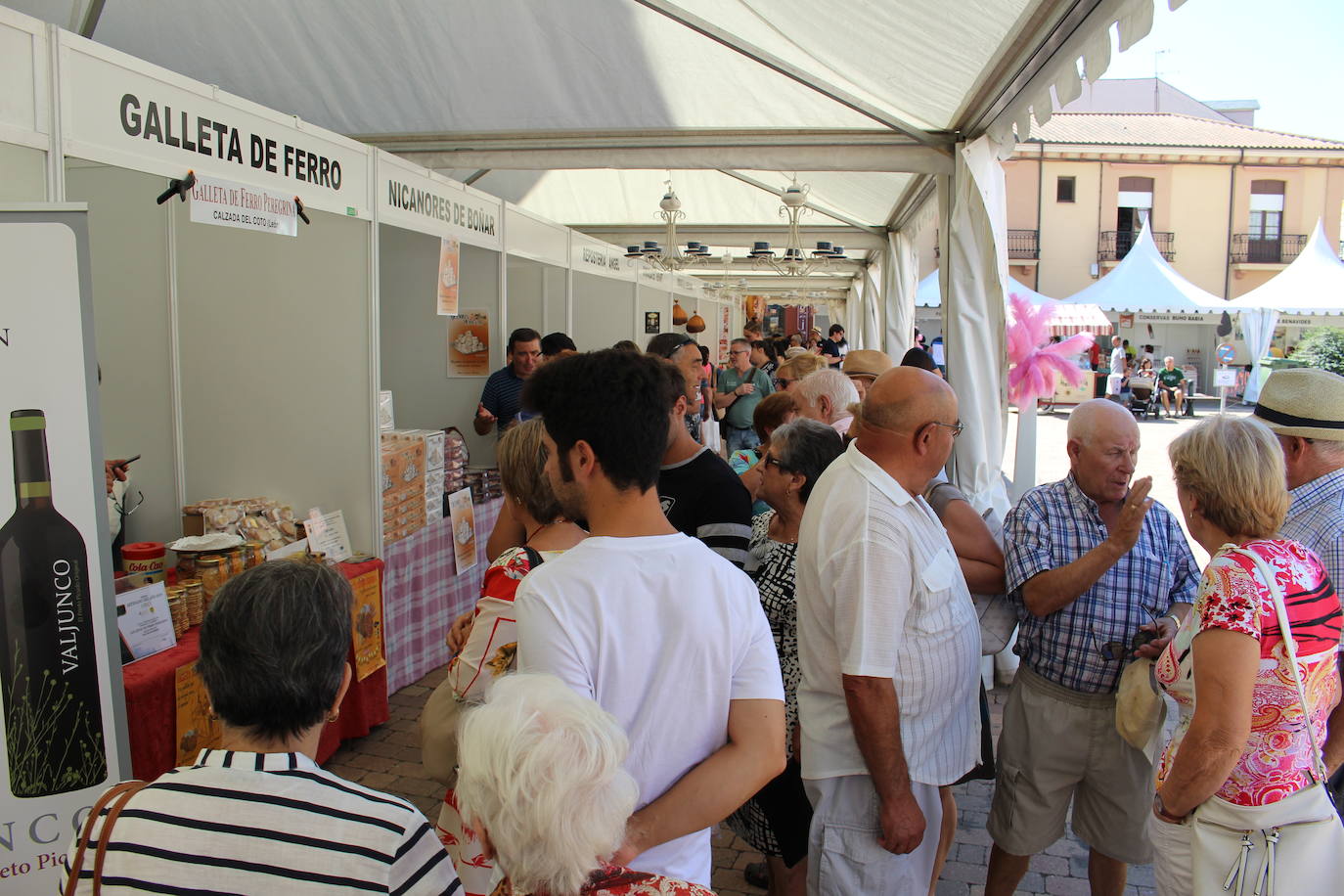 Fotos: XIV Feria del Dulce de Benavides