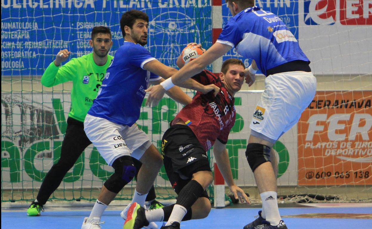 Lance del partido en Nava.