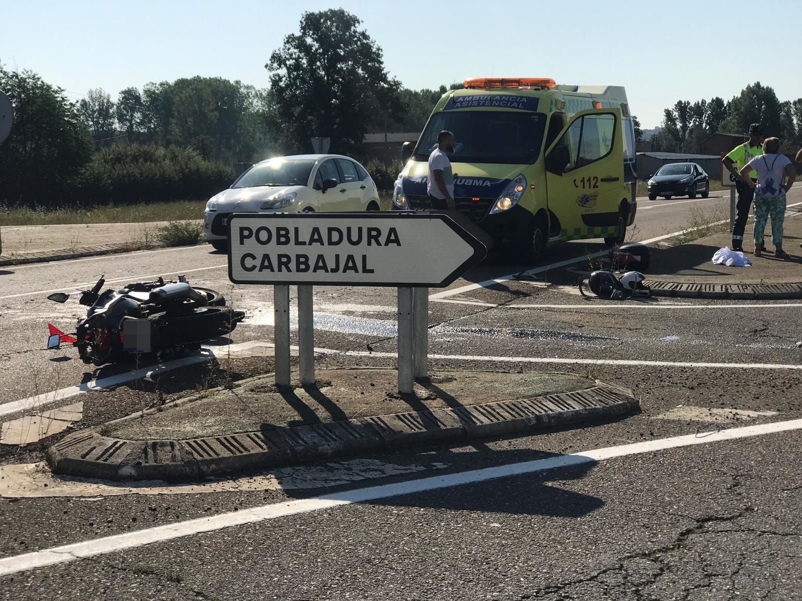 Fotos: Accidente en Sariegos del Bernesga