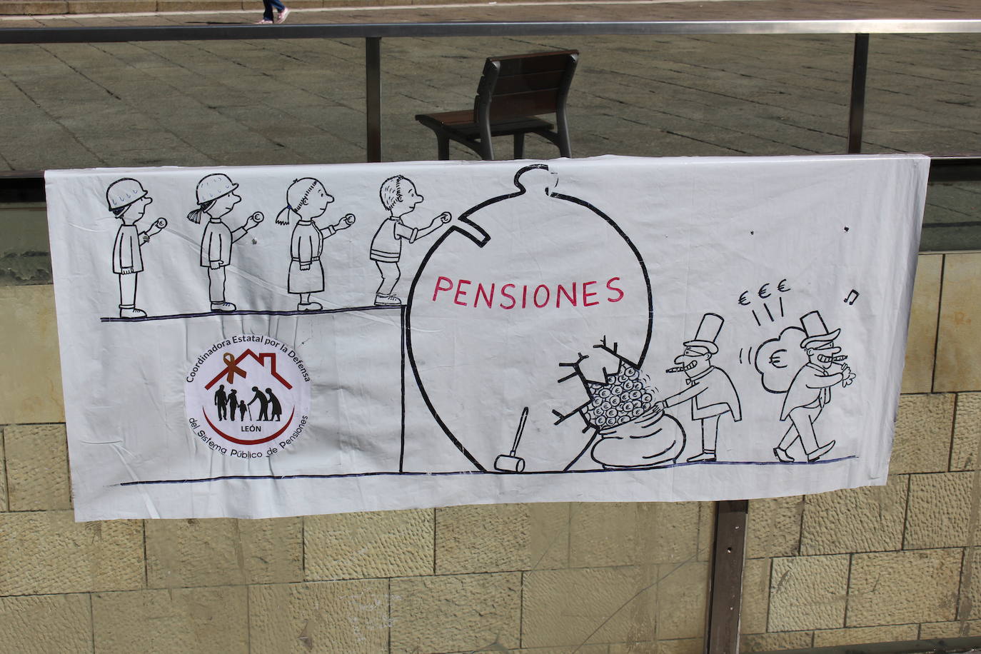Fotos: Concentración por las pensiones públicas en Botines