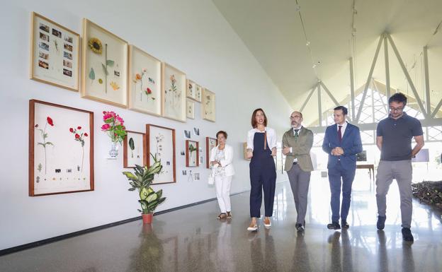 Galería. Visita del cosnejero de Cultura a la Fundación Cerezales. 