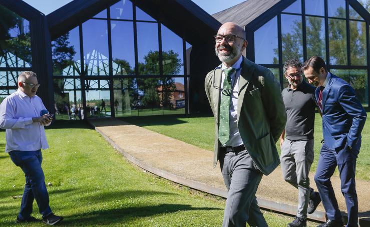 El consejero de Cultura y Turismo, Javier Ortega Álvarez, visita la Fundación Cerezales Antonino y Cinia. 