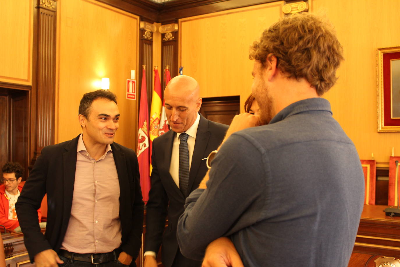 Fotos: El alcalde recibe a los estudiantes internacionales