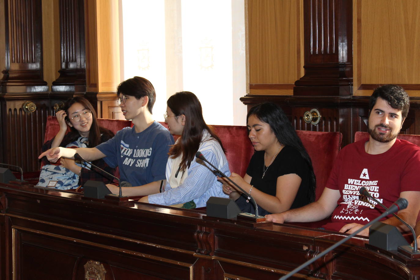 Fotos: El alcalde recibe a los estudiantes internacionales