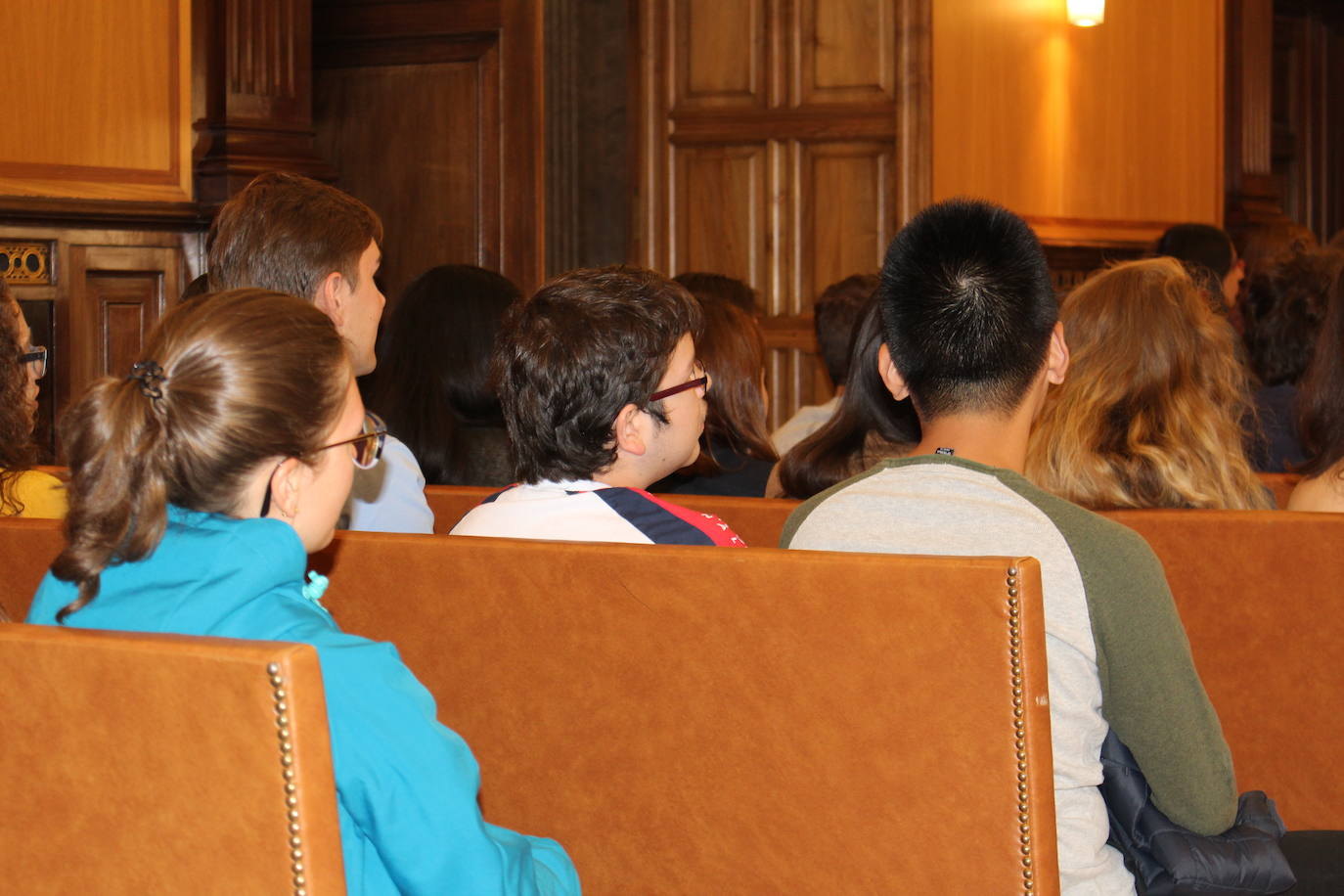 Fotos: El alcalde recibe a los estudiantes internacionales