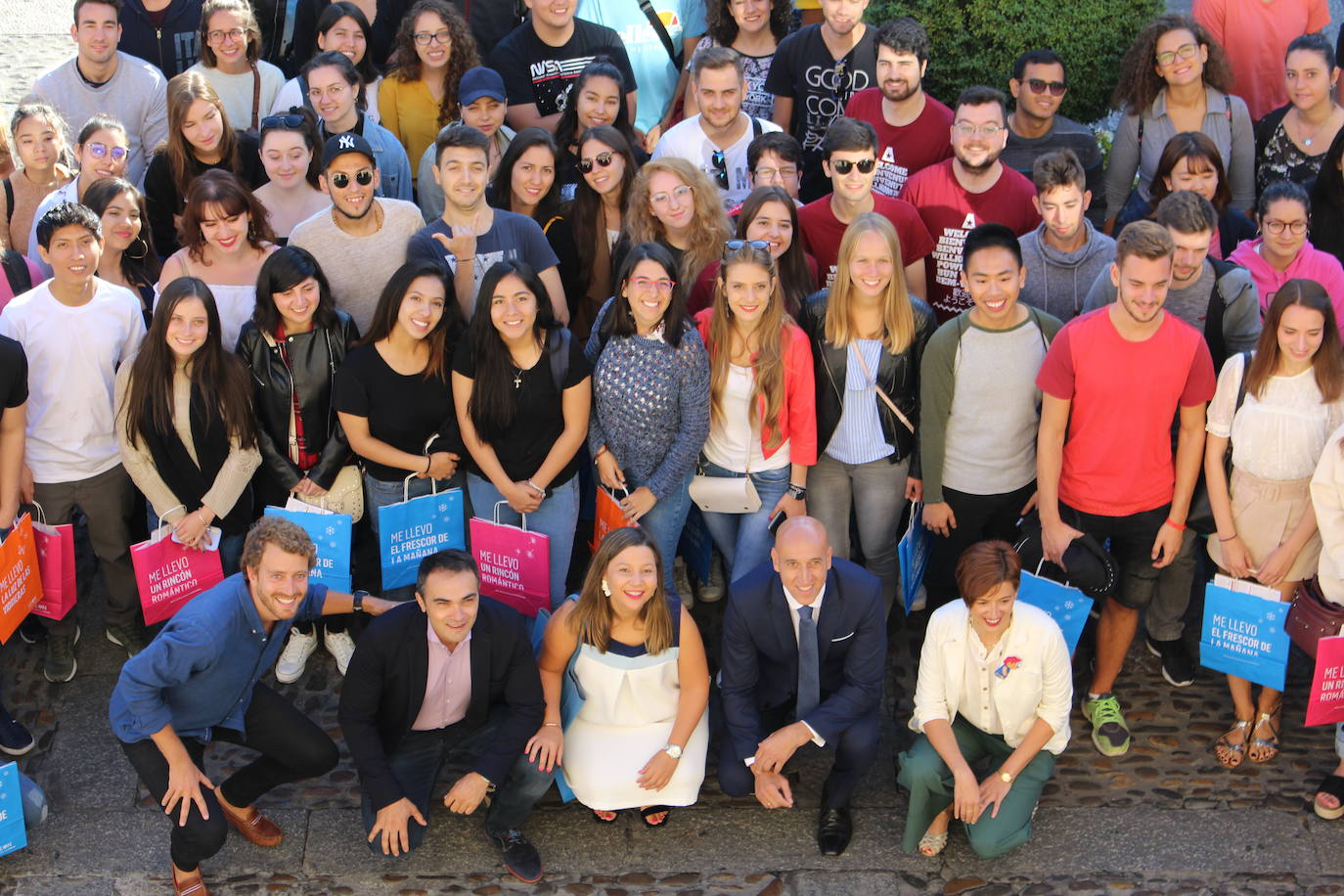Fotos: El alcalde recibe a los estudiantes internacionales