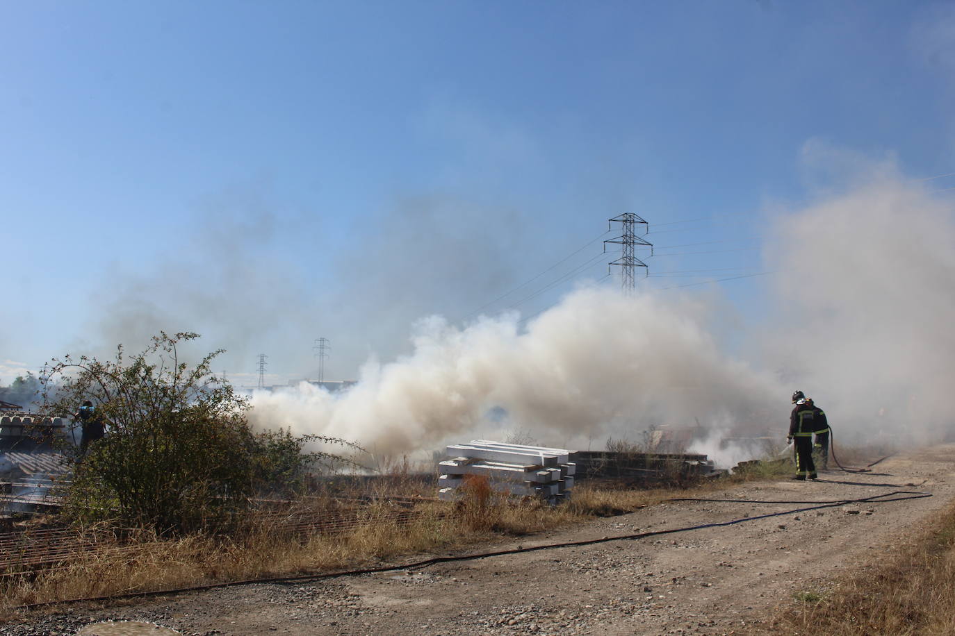 Fotos: Fuego en Trobajo