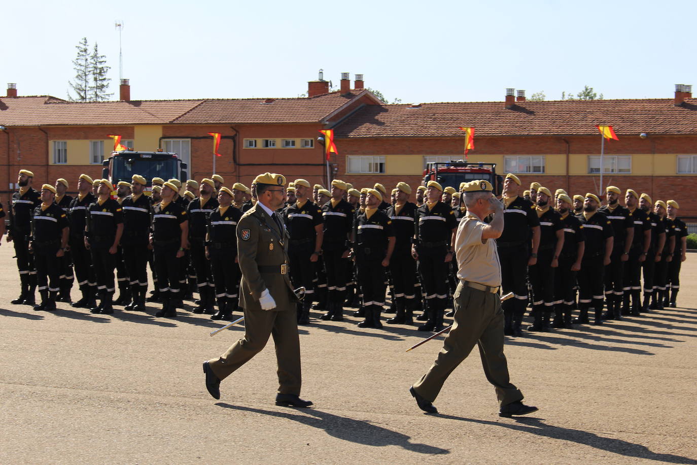Fotos: Relevo en el mando del V Batallón de la UME