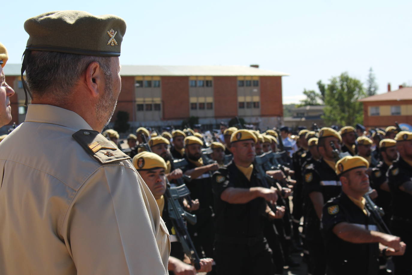 Fotos: Relevo en el mando del V Batallón de la UME