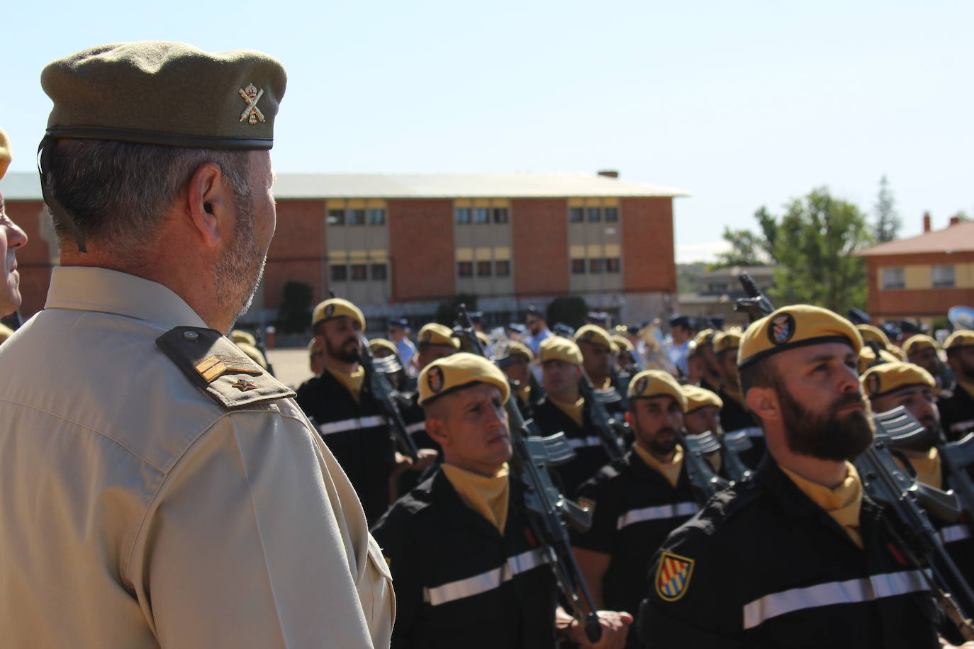Fotos: Relevo en el mando del V Batallón de la UME