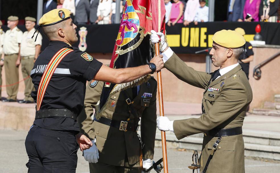 José Alberto Barja Navarra, durante el relevo del mando. 