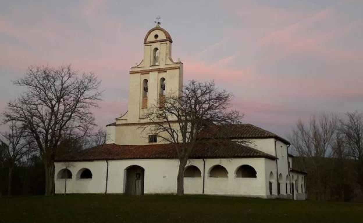 Santuario de Nuestra Señora de Yecla, en Villaverde de Arcayos.