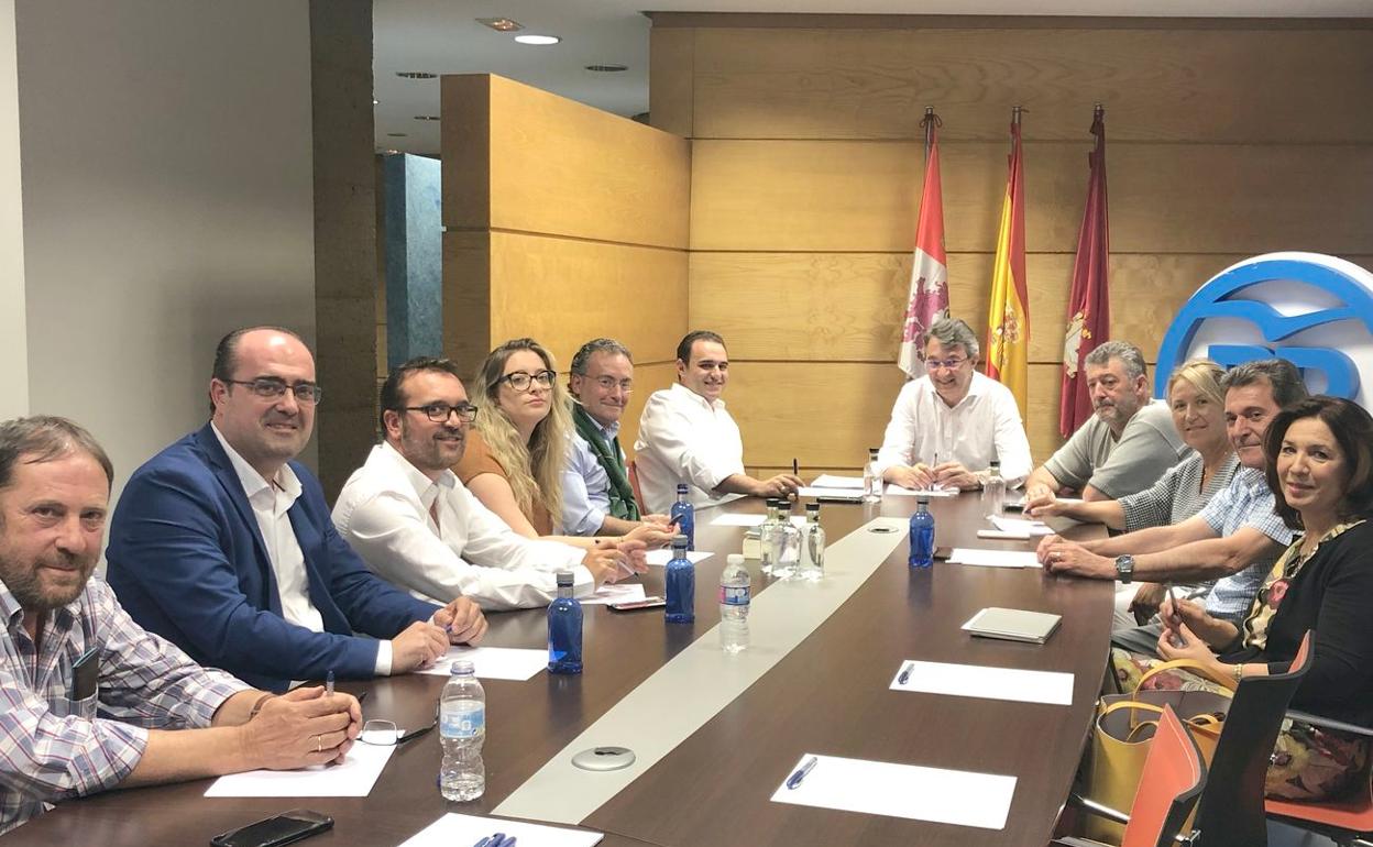 Imagen del comité de dirección facilitada por el PP de León.