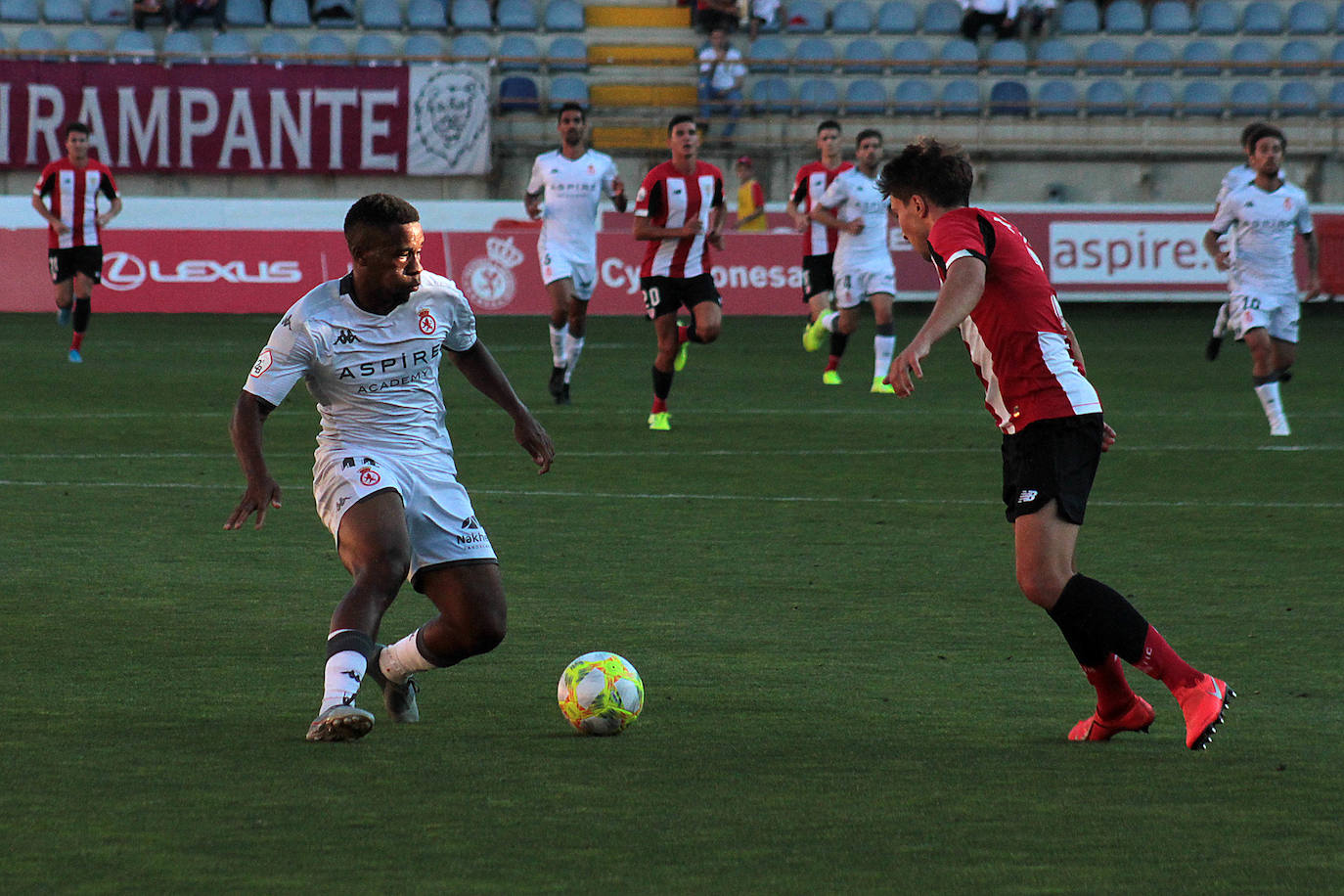 Fotos: La Cultural vence al Bilbao Athletic