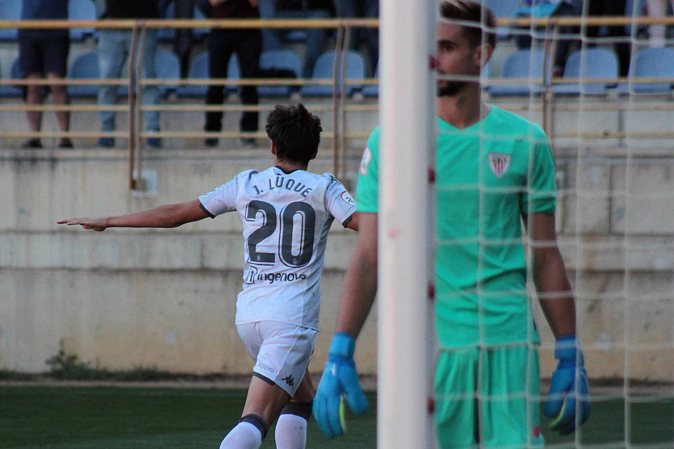 Fotos: La Cultural vence al Bilbao Athletic