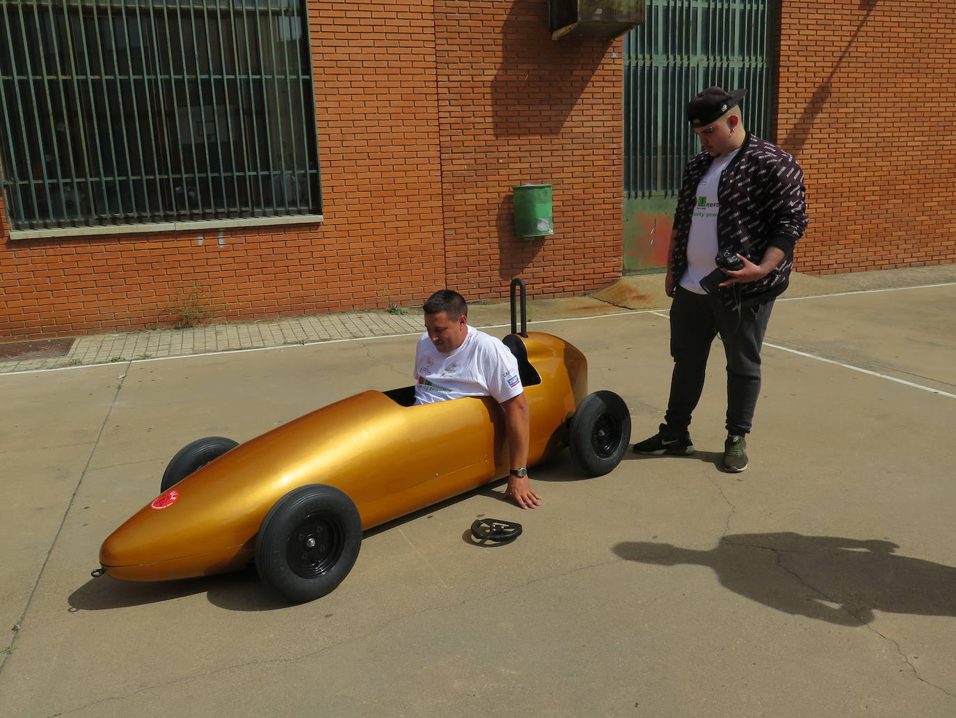 Fotos: El bólido dorado de León