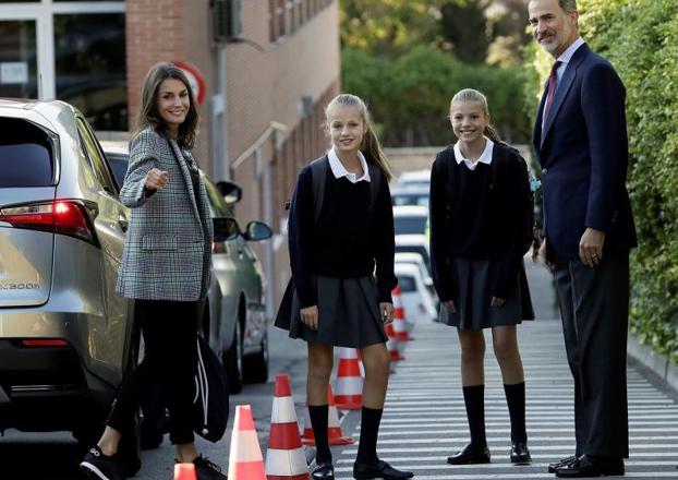 Los Reyes con sus hijas. 