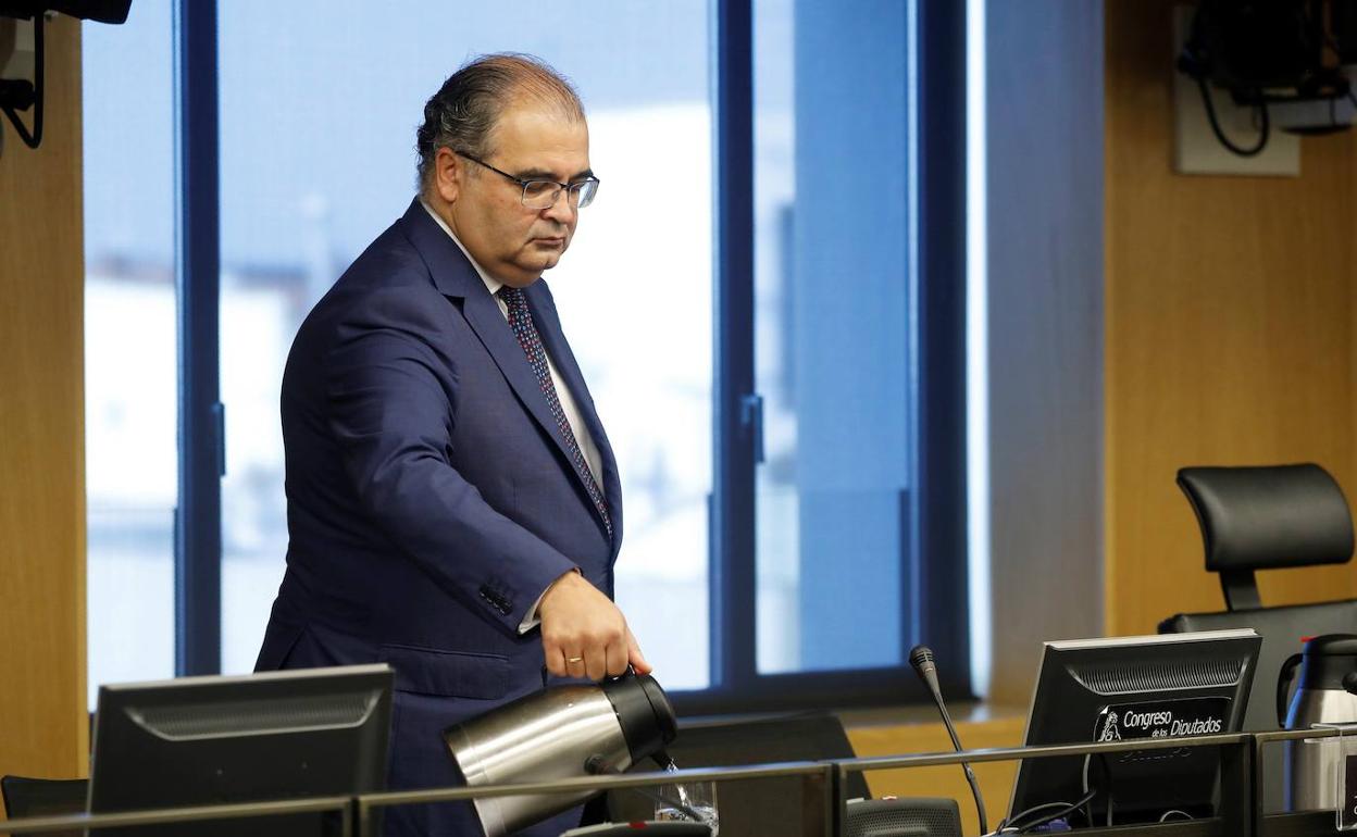 Ángel Ron, expresidente de Banco Popular, en su comparecencia en el Congreso hace un año. 