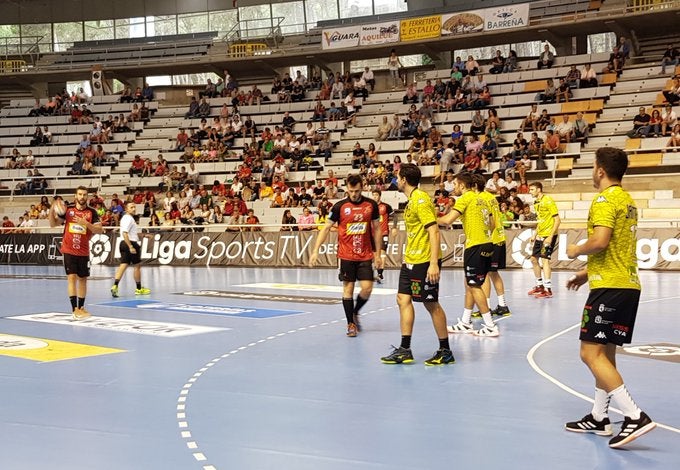 Fotos: Triunfo del Ademar en Huesca