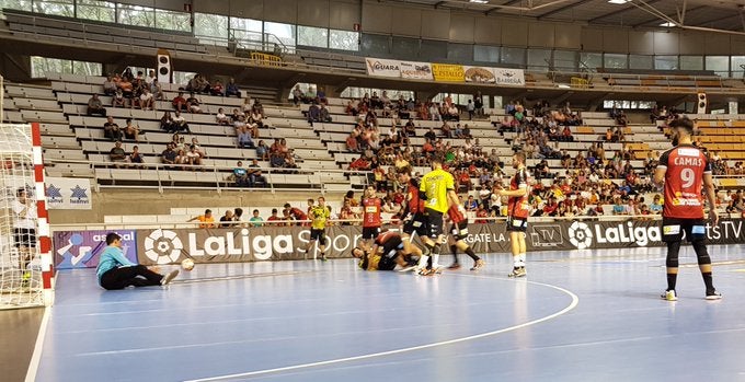 Fotos: Triunfo del Ademar en Huesca